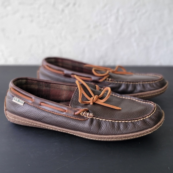 LL Bean Men's Brown Leather Slip On Flannel Lined Handsewn Slippers Size 11 M - Picture 1 of 8